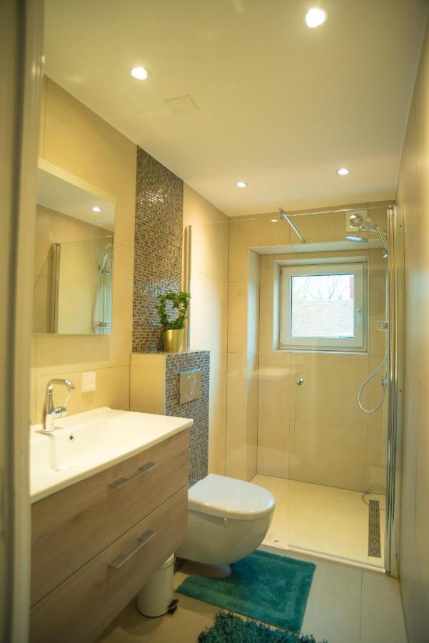 B&B Gabriela Amsterdam Exteriör bild